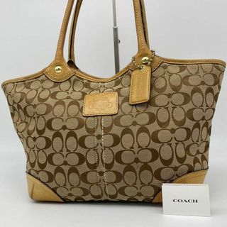 コーチ(COACH)の【良品】coach コーチ　トートバッグ　シグネチャー　ロゴ型押し　ジッパー開閉(トートバッグ)