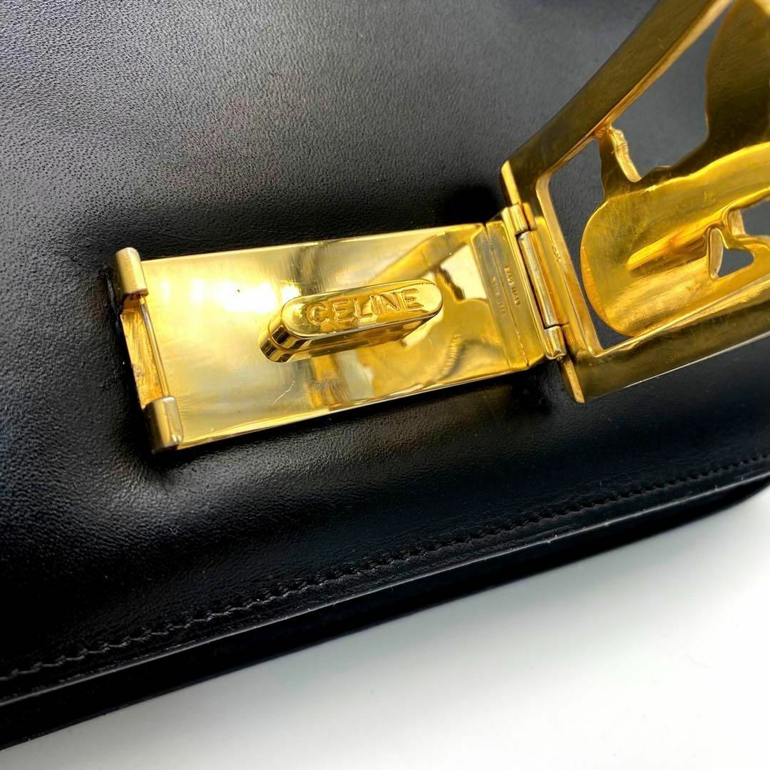 美品】celine ワンショルダー 肩掛け エレガント 馬車 ロゴ 金具 金黒