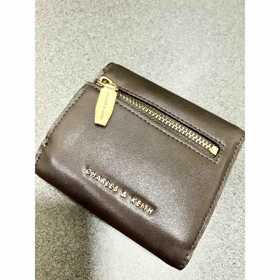 CHARLES & KEITH 三つ折り　財布