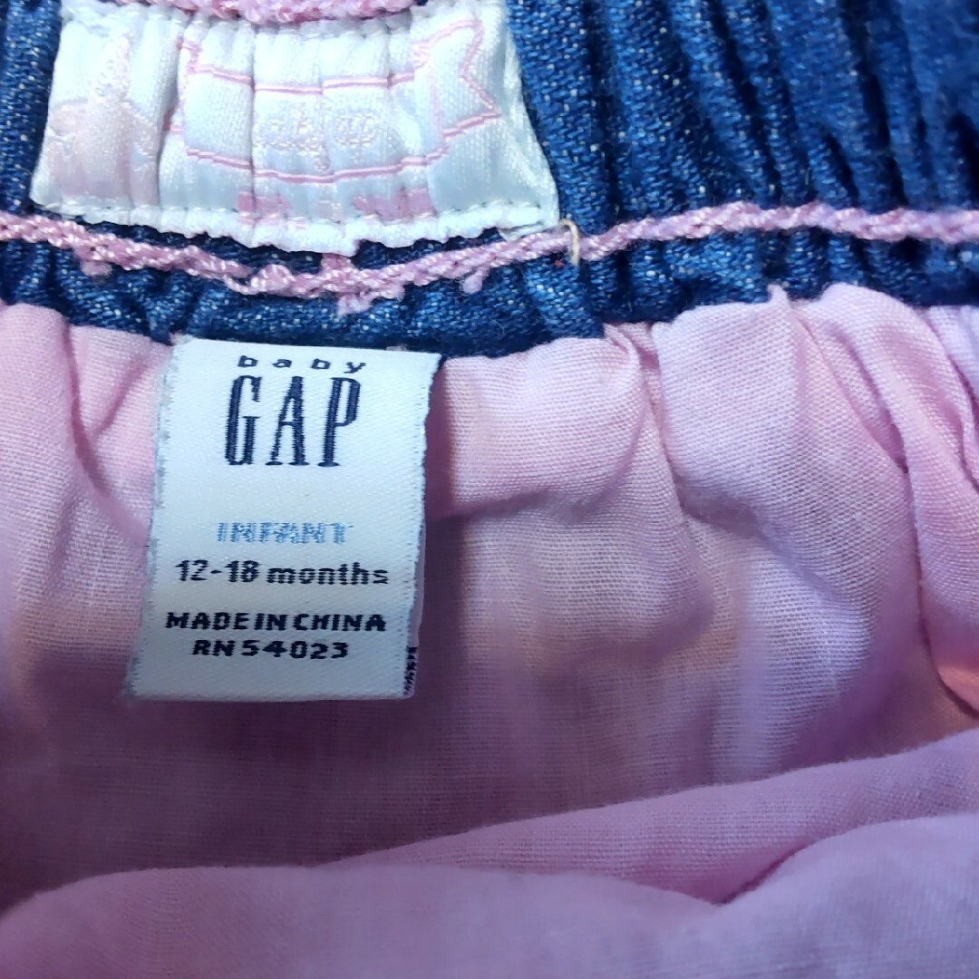 babyGAP(ベビーギャップ)のGAP スカート  インナーパンツ付き  size12～18ヶ月 キッズ/ベビー/マタニティのベビー服(~85cm)(スカート)の商品写真