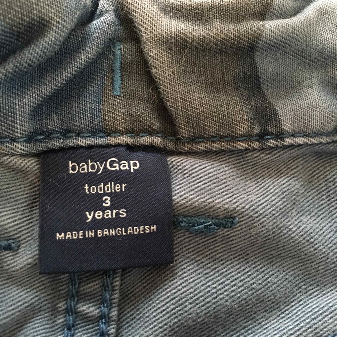 babyGAP(ベビーギャップ)のbaby Gap ★ デニムハーフパンツ ★ 100㎝ キッズ/ベビー/マタニティのキッズ服男の子用(90cm~)(パンツ/スパッツ)の商品写真