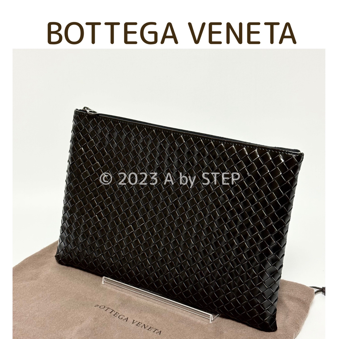 Bottega Veneta(ボッテガヴェネタ)の＜ボッテガヴェネタ＞イントレチャート クラッチバッグ セカンドバッグ 未使用同等 メンズのバッグ(セカンドバッグ/クラッチバッグ)の商品写真