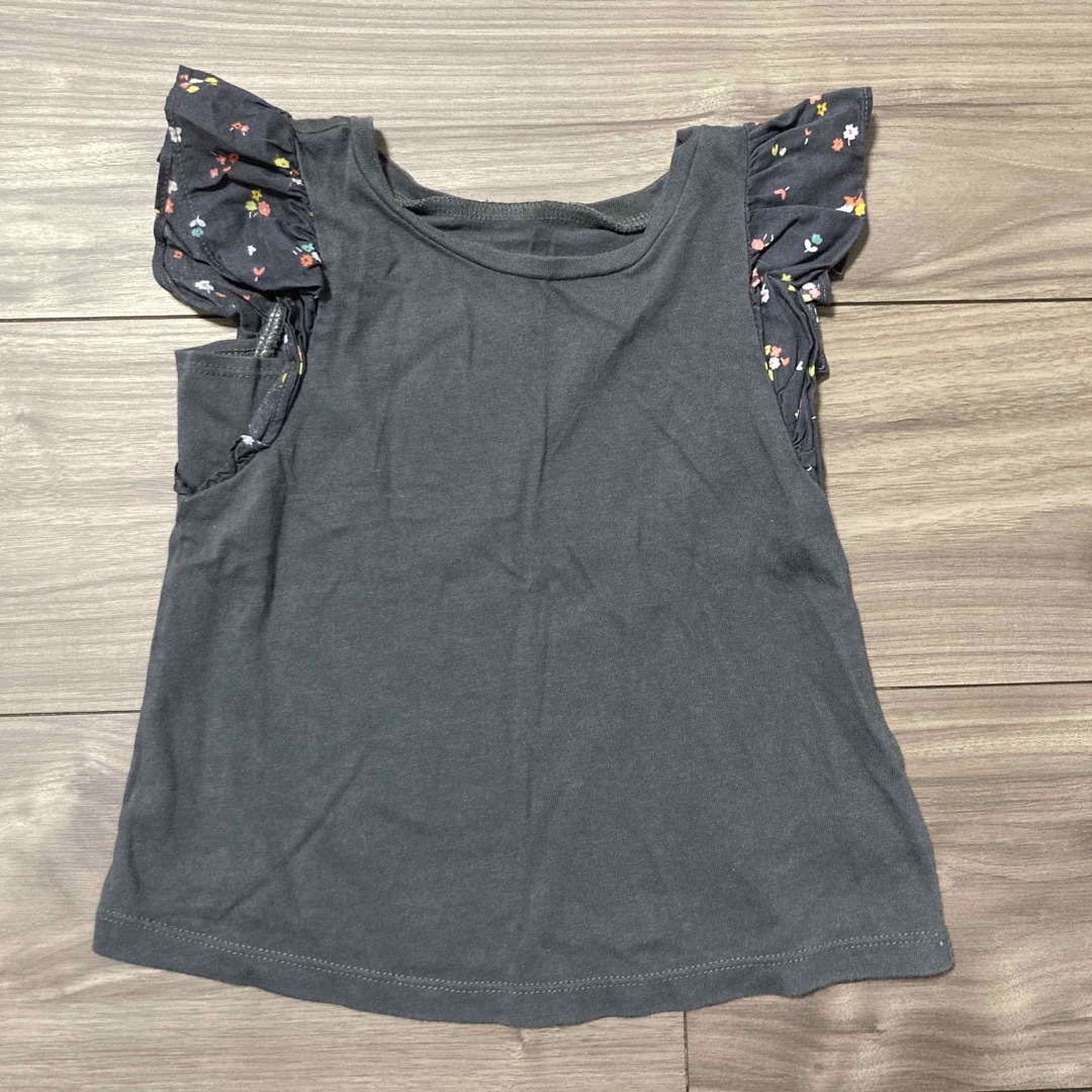 babyGAP(ベビーギャップ)のbabyGAP 90cm トップス キッズ/ベビー/マタニティのキッズ服女の子用(90cm~)(Tシャツ/カットソー)の商品写真