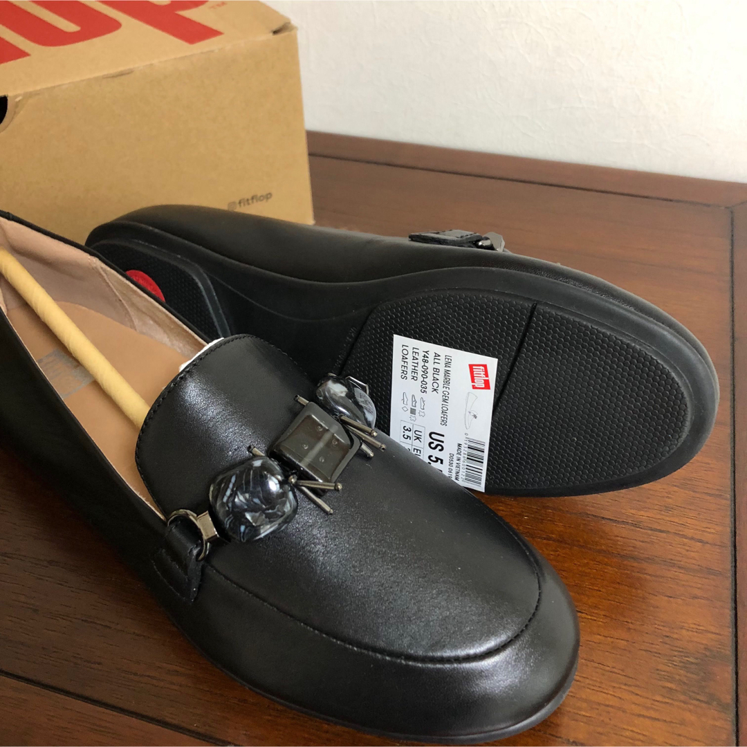 fitflop(フィットフロップ)の新品　フィットフロップ　コンフォートシューズ　黒　fitflop レディースの靴/シューズ(ローファー/革靴)の商品写真