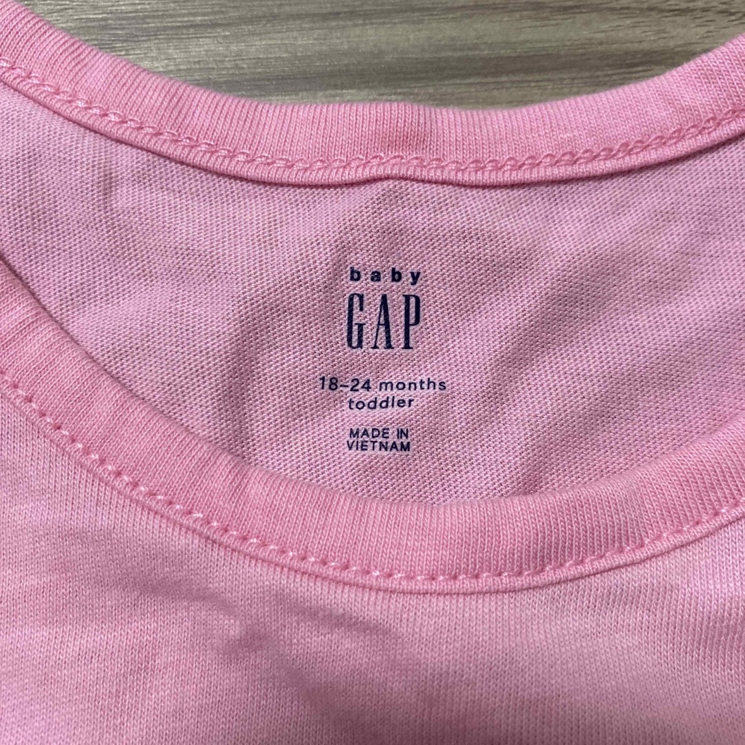 babyGAP(ベビーギャップ)のbabyGAP 90cm トップス キッズ/ベビー/マタニティのキッズ服女の子用(90cm~)(Tシャツ/カットソー)の商品写真