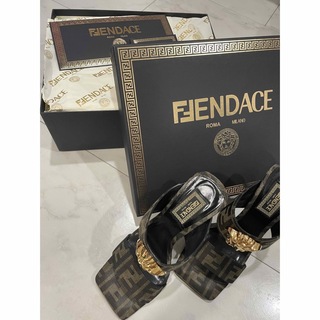 フェンディ(FENDI)のFENDACE(ハイヒール/パンプス)