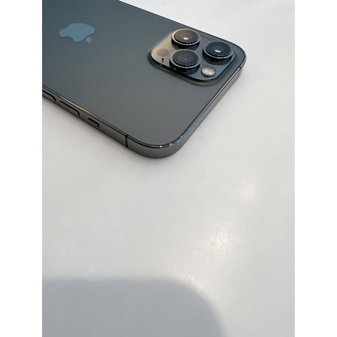 iPhone １２Pro MAX 本体　箱付き　128GB SIMフリー スマホ/家電/カメラのスマートフォン/携帯電話(スマートフォン本体)の商品写真