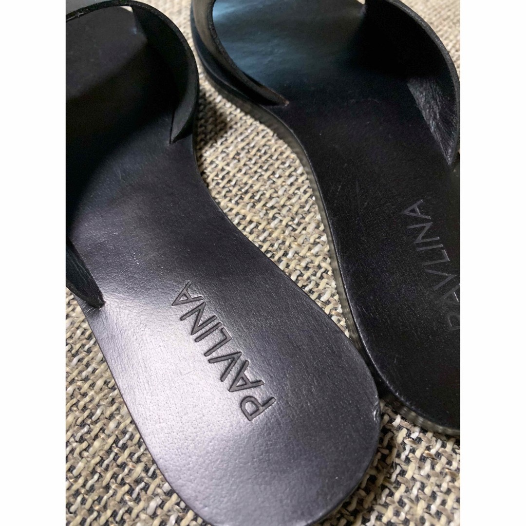 PAVLINA(パブリナ）　革サンダル　ブラック レディースの靴/シューズ(ビーチサンダル)の商品写真