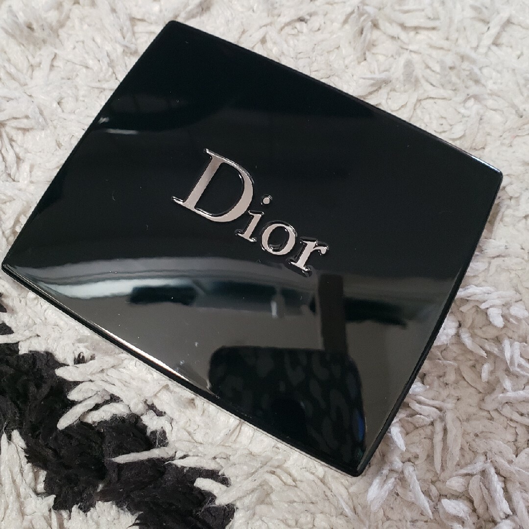 Dior アイシャドウ サンククルールクチュール669