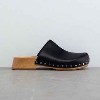 ザラ(ZARA)のZARA/ｽﾀｯｽﾞ付きﾐｭｰﾙｸﾛｯｸｻﾝﾀﾞﾙ38新品(サンダル)