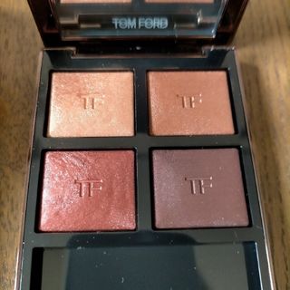 トムフォードビューティ(TOM FORD BEAUTY)のアイ カラー クォード A4 ハネムーン(アイシャドウ)