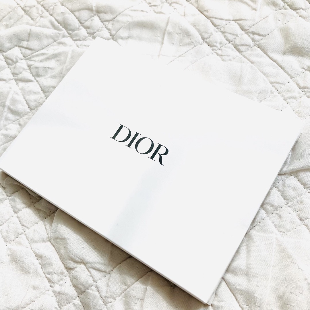 Christian Dior(クリスチャンディオール)の新品未使用♡クリスチャンディオール　折り畳み置きミラー レディースのファッション小物(ミラー)の商品写真