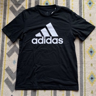 アディダス(adidas)のアディダス　メンズTシャツ半袖　M ブラック　新品未使用(Tシャツ/カットソー(半袖/袖なし))