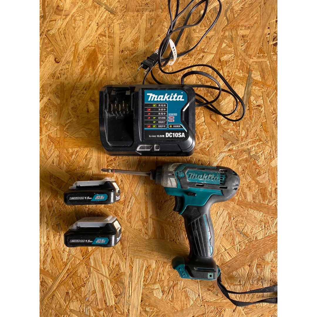 売り切れました．makita 充電式インパクトドライバー