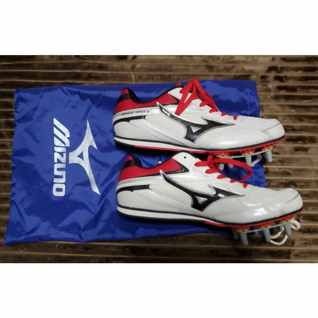 MIZUNO(ミズノ)の【新品】MIZUNO　BRAVE　WING　3　ホワイト×レッド　26.0cm スポーツ/アウトドアのスポーツ/アウトドア その他(陸上競技)の商品写真