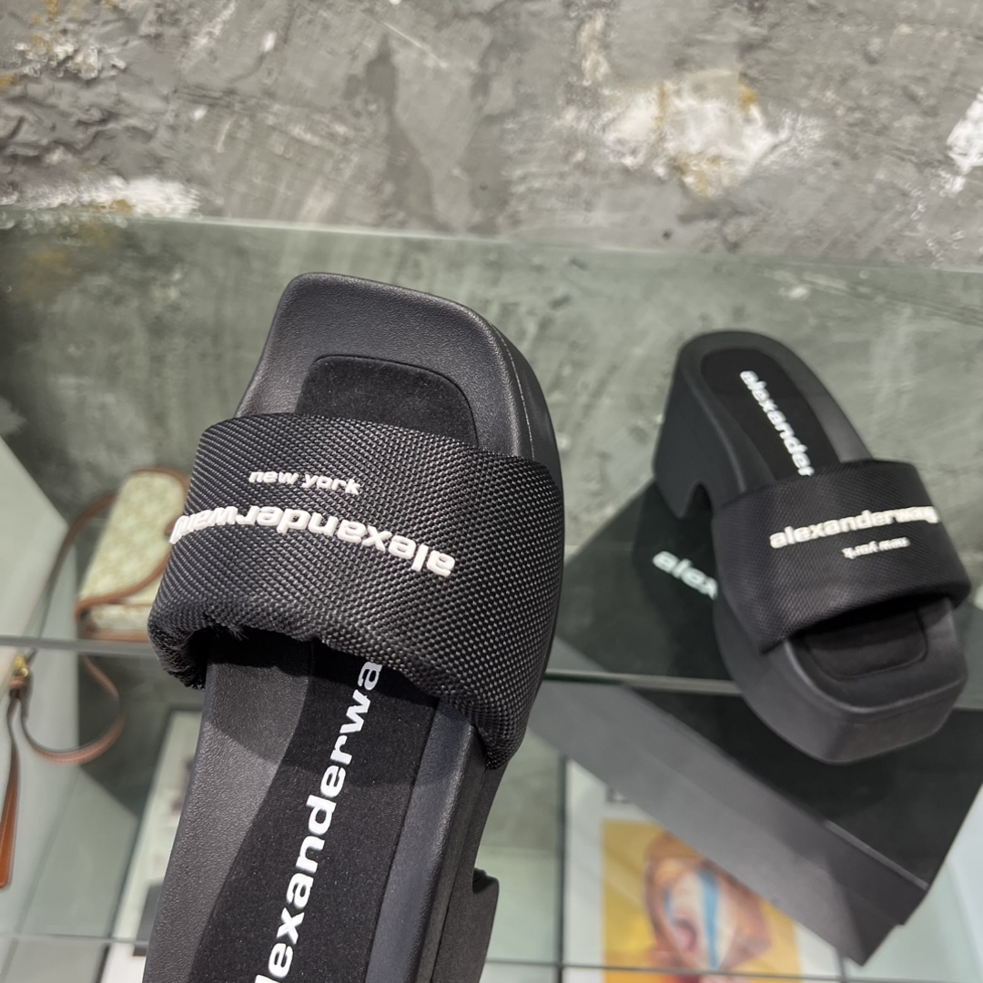 新品 アレキサンダーワン 厚底サンダル ブラック - 通販 - hydro