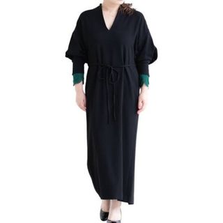 マメ(mame)のEmbroidery Cuffs V-Neck Dress(ロングワンピース/マキシワンピース)