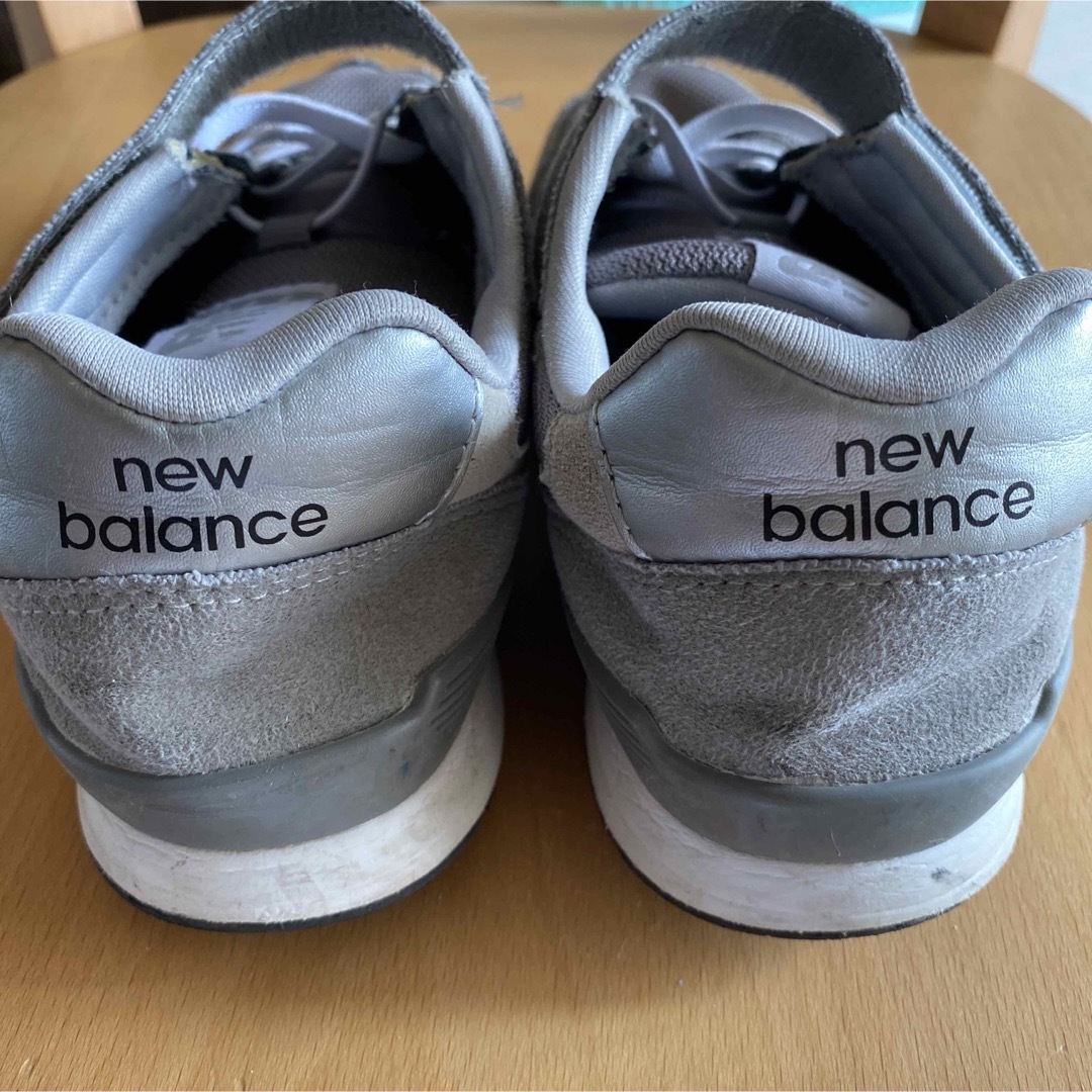 New Balance(ニューバランス)のニューバランス　キッズ　スニーカー　996 グレー　22㎝ キッズ/ベビー/マタニティのキッズ靴/シューズ(15cm~)(スニーカー)の商品写真