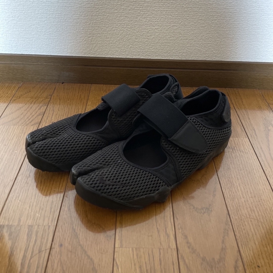 NIKE(ナイキ)のおーくん様専用【中古】 ナイキ AIR RIFT エアリフト ブラック +おまけ メンズの靴/シューズ(サンダル)の商品写真