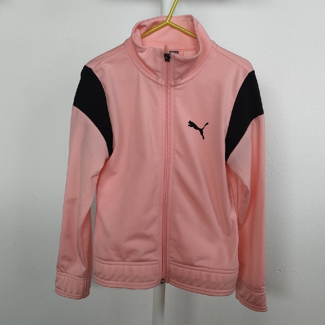 PUMA(プーマ)のPUMA＊プーマジャージ＊120cm＊サーモンピンク＊上着 キッズ/ベビー/マタニティのキッズ服女の子用(90cm~)(その他)の商品写真