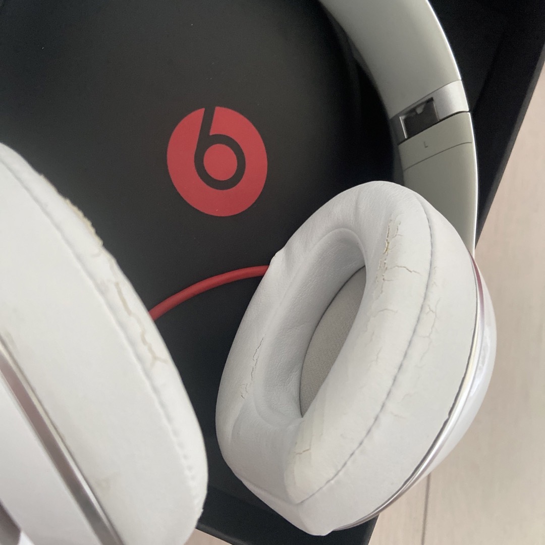 Beats(ビーツ)のbeats studio wireless スマホ/家電/カメラのオーディオ機器(ヘッドフォン/イヤフォン)の商品写真