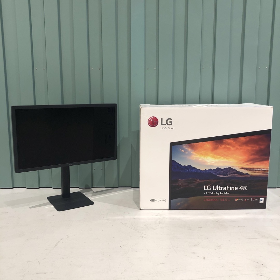 LG Ultra Fine 4K Display　21.5インチ