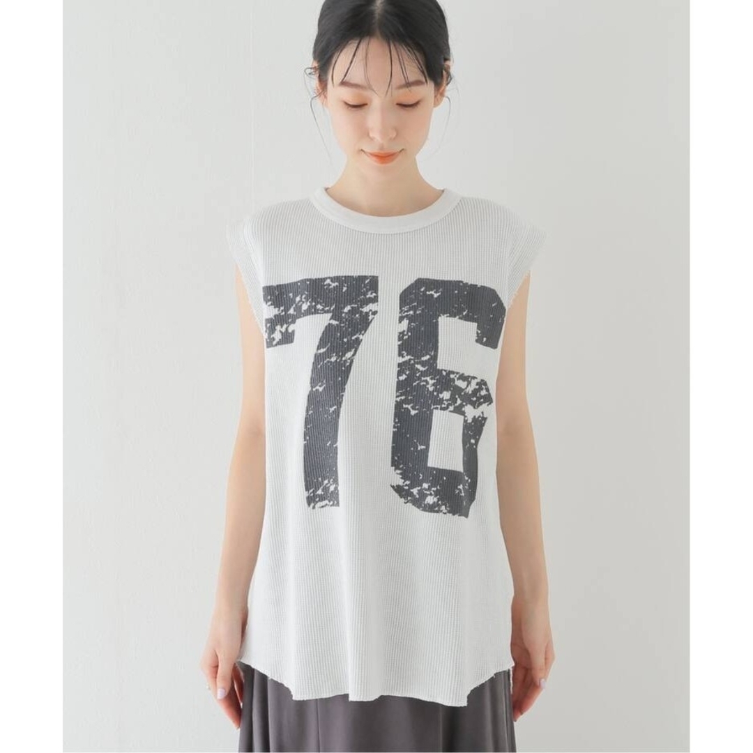 Plage(プラージュ)のPlage 22SS ワッフルナンバリングトップス ホワイト レディースのトップス(Tシャツ(半袖/袖なし))の商品写真