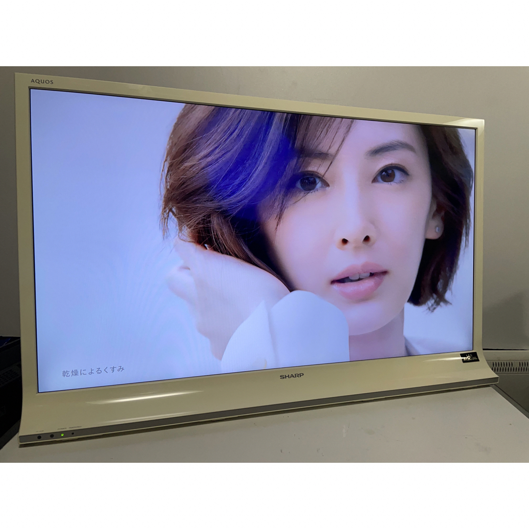 【ホワイト/白、録画、ネット】32型 シャープ 液晶テレビ AQUOS