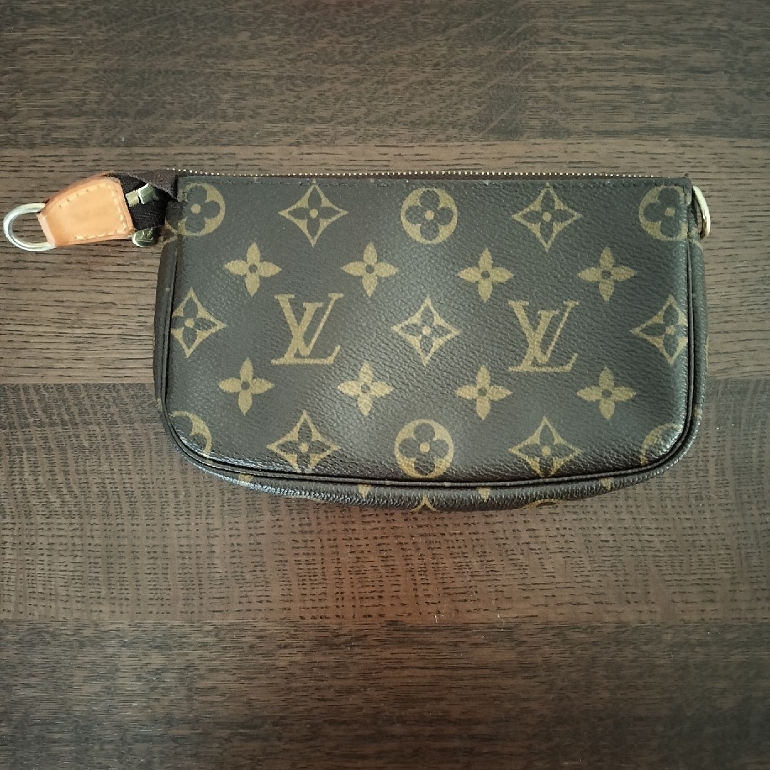 LOUISVUITTON　ルイ・ヴィトン　ポーチ