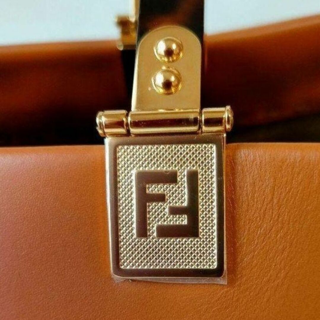 FENDI(フェンディ)のFENDI♥️サンシャインショッパー レディースのバッグ(トートバッグ)の商品写真