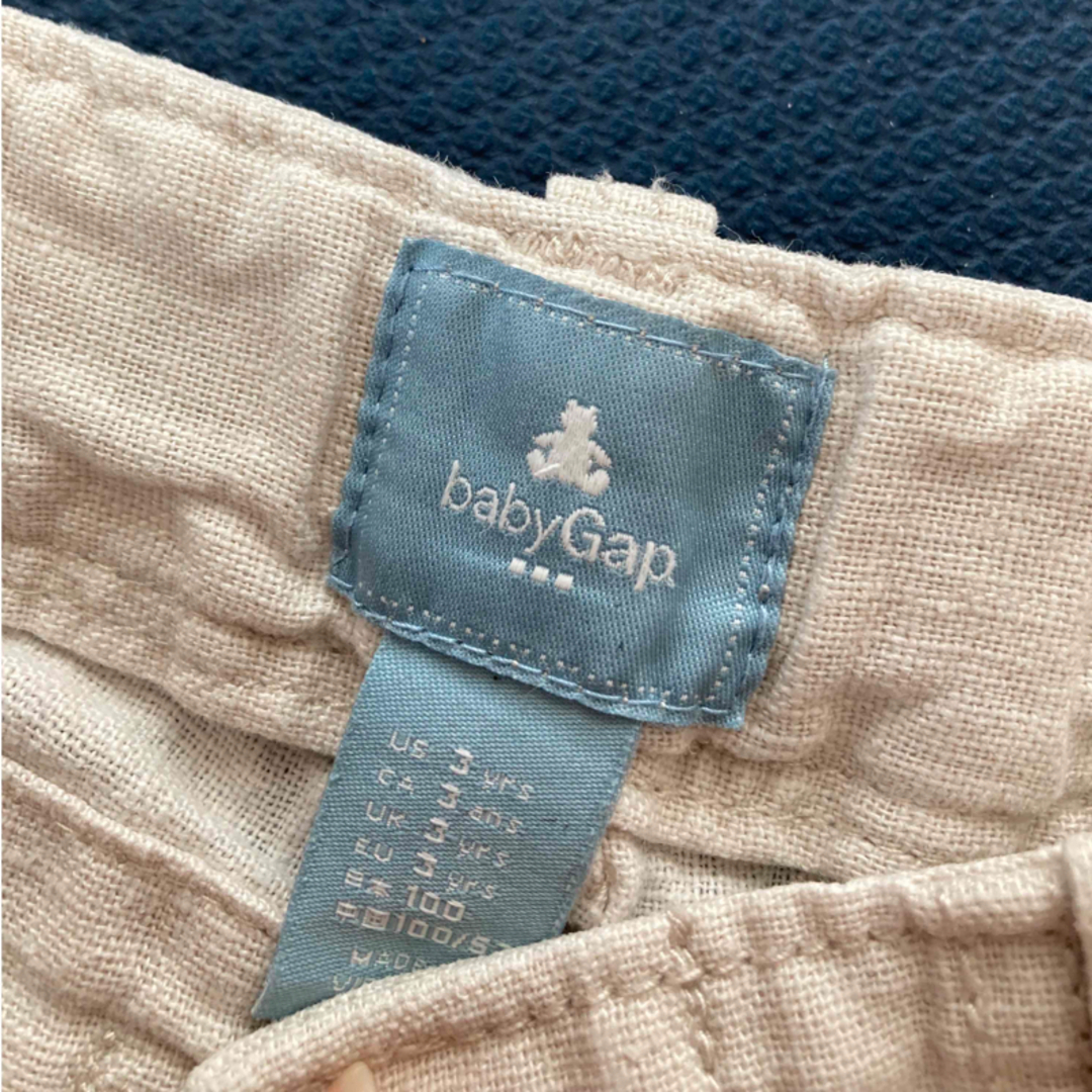 babyGAP(ベビーギャップ)のBaby GAPチノパン　100 キッズ/ベビー/マタニティのキッズ服男の子用(90cm~)(パンツ/スパッツ)の商品写真