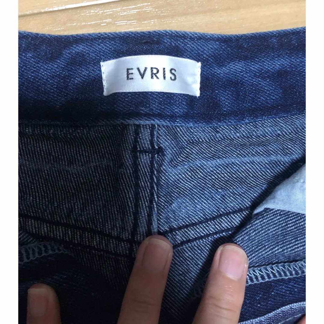 EVRIS(エヴリス)のEVRIS デニムショートパンツ レディースのパンツ(ショートパンツ)の商品写真