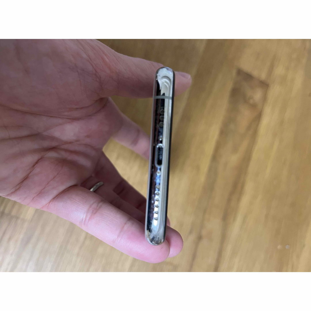 Apple(アップル)の【中古】アップル iPhone11 Pro 256GB シルバー スマホ/家電/カメラのスマートフォン/携帯電話(スマートフォン本体)の商品写真