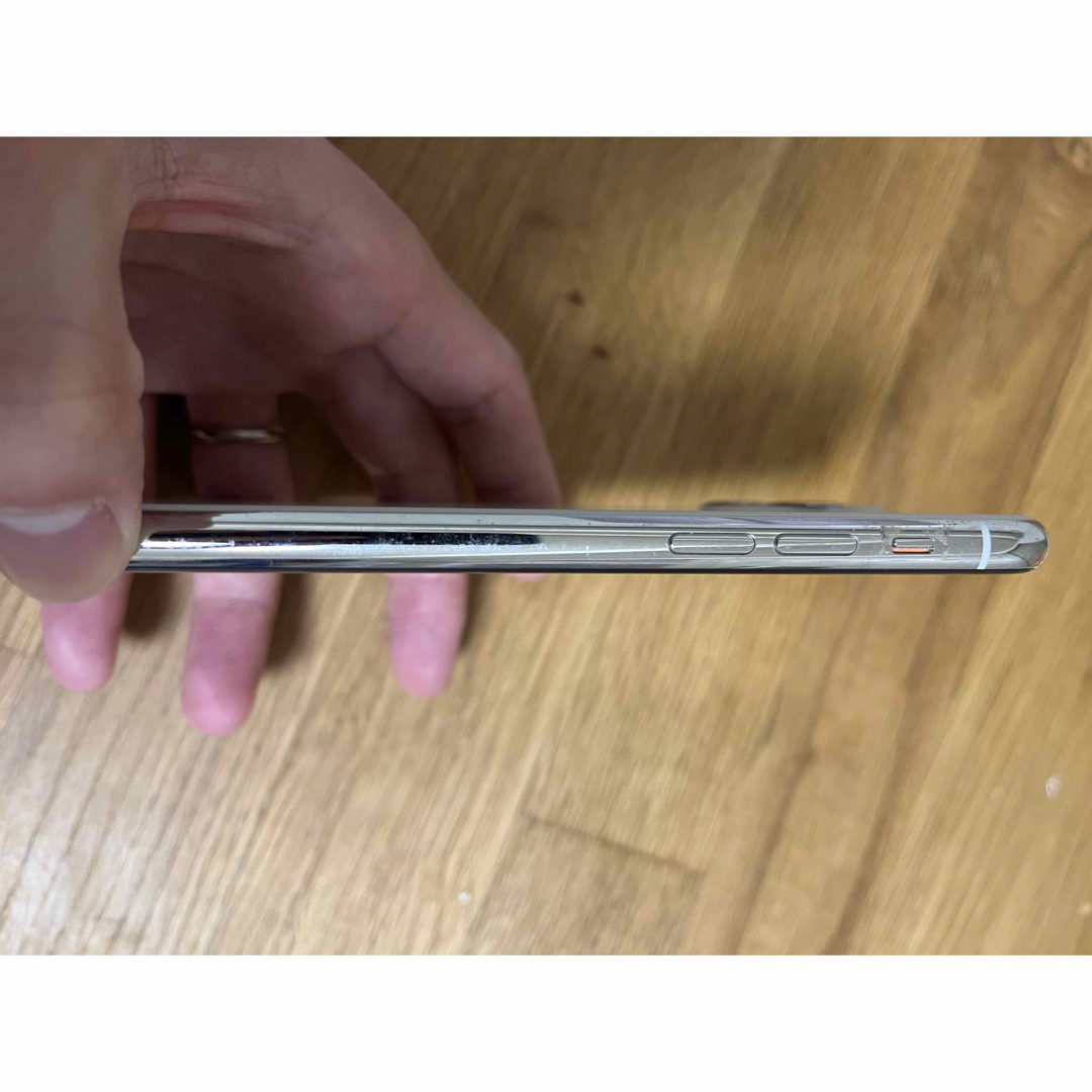 Apple(アップル)の【中古】アップル iPhone11 Pro 256GB シルバー スマホ/家電/カメラのスマートフォン/携帯電話(スマートフォン本体)の商品写真