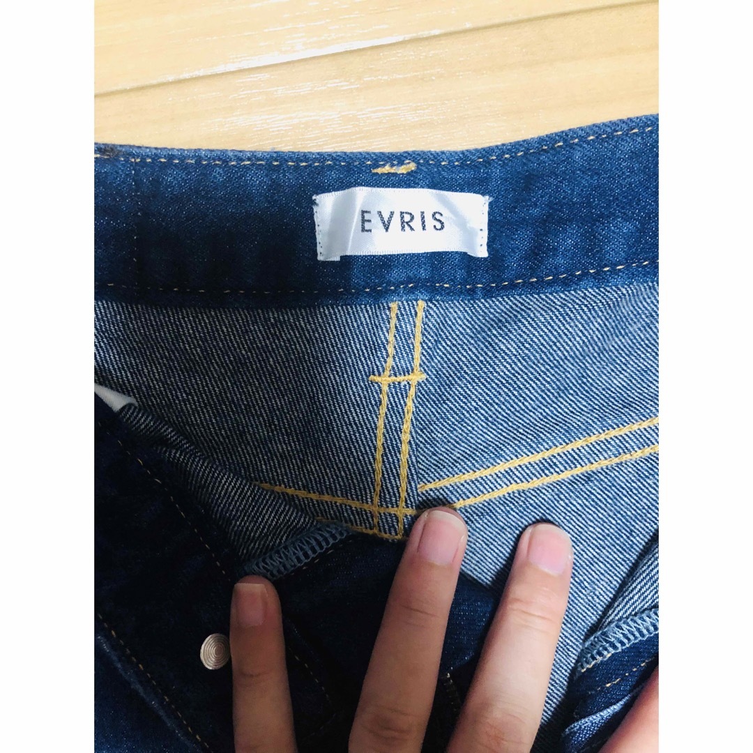 EVRIS(エヴリス)のEVRIS デニムショートパンツ レディースのパンツ(ショートパンツ)の商品写真