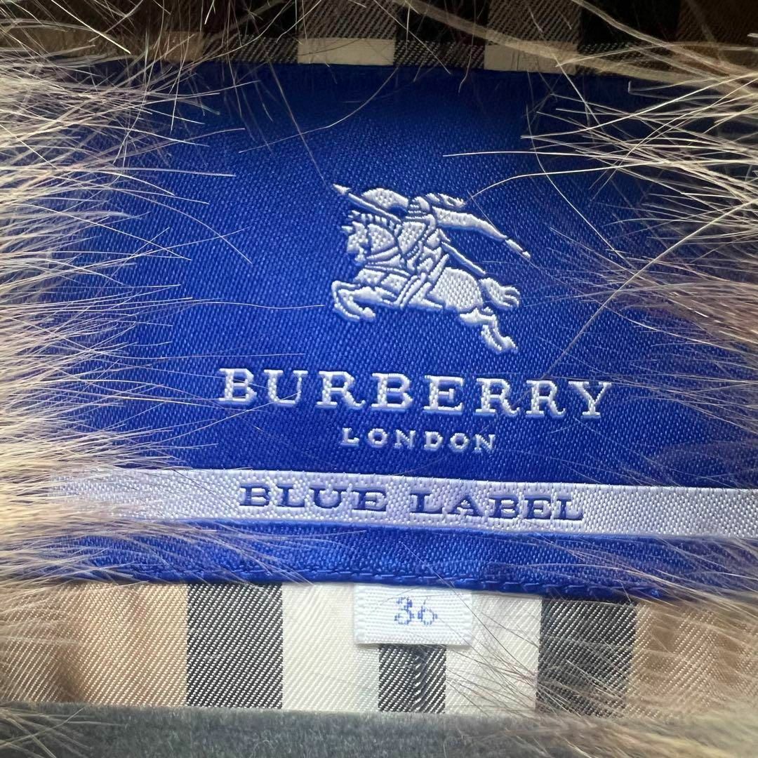 BURBERRY BLUE LABEL(バーバリーブルーレーベル)の【美品】BURBERRY BLUE LABEL ファー付きトレンチコート 36 レディースのジャケット/アウター(トレンチコート)の商品写真