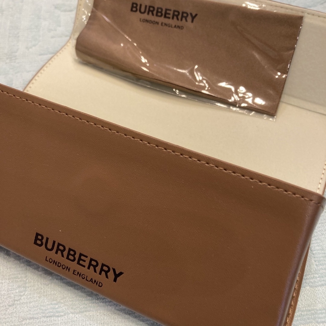 BURBERRY(バーバリー)のバーバリー メガネケース　BURBERRY メンズのファッション小物(サングラス/メガネ)の商品写真