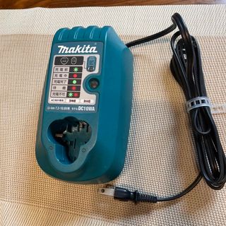 マキタ(Makita)のマキタ充電器　DC10WA(バッテリー/充電器)