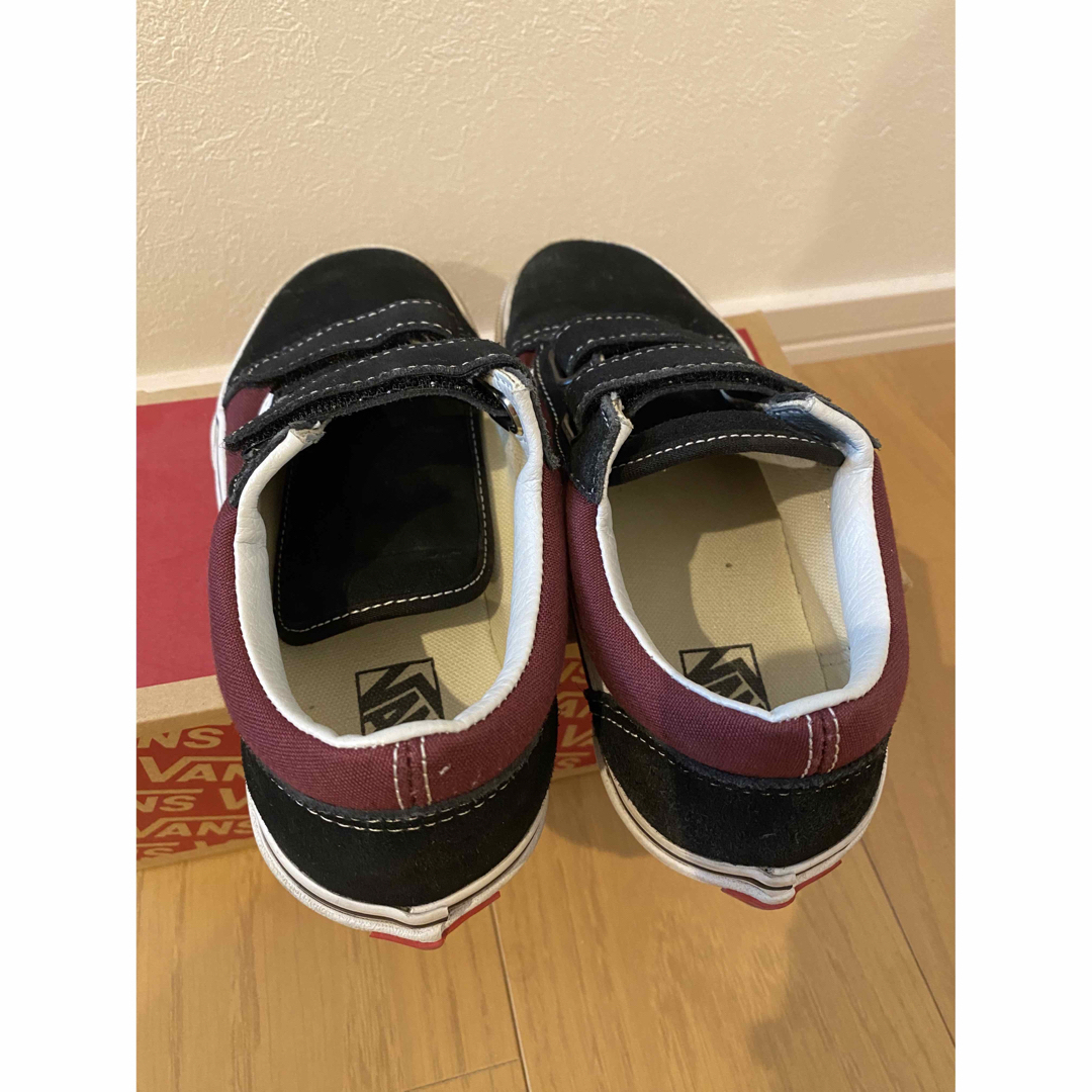 OLD SKOOL（VANS）(オールドスクール)の美品　VANS  kids  キッズ　old skool  v  キッズ/ベビー/マタニティのキッズ靴/シューズ(15cm~)(スニーカー)の商品写真