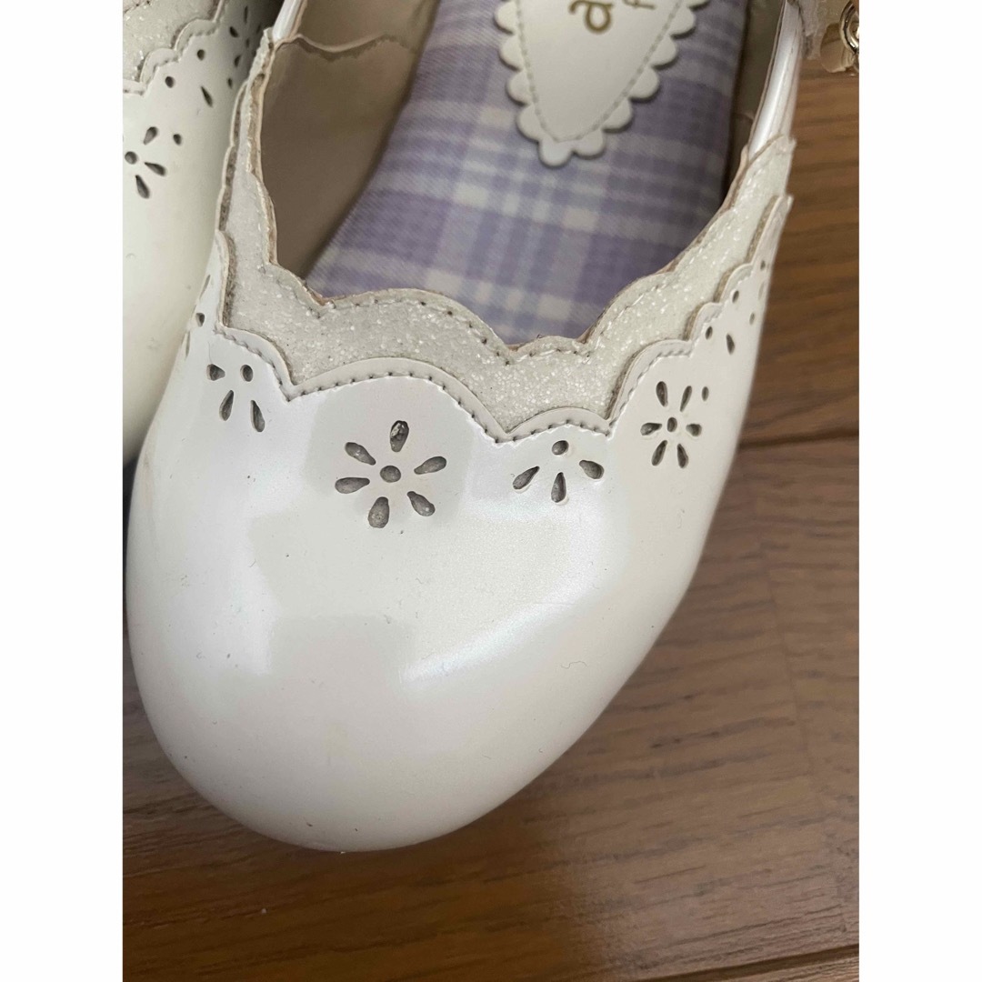 axes femme(アクシーズファム)のaxes femme エナメルパンプス ♡ フォーマル 靴 入学式 結婚式 キッズ/ベビー/マタニティのキッズ靴/シューズ(15cm~)(フォーマルシューズ)の商品写真