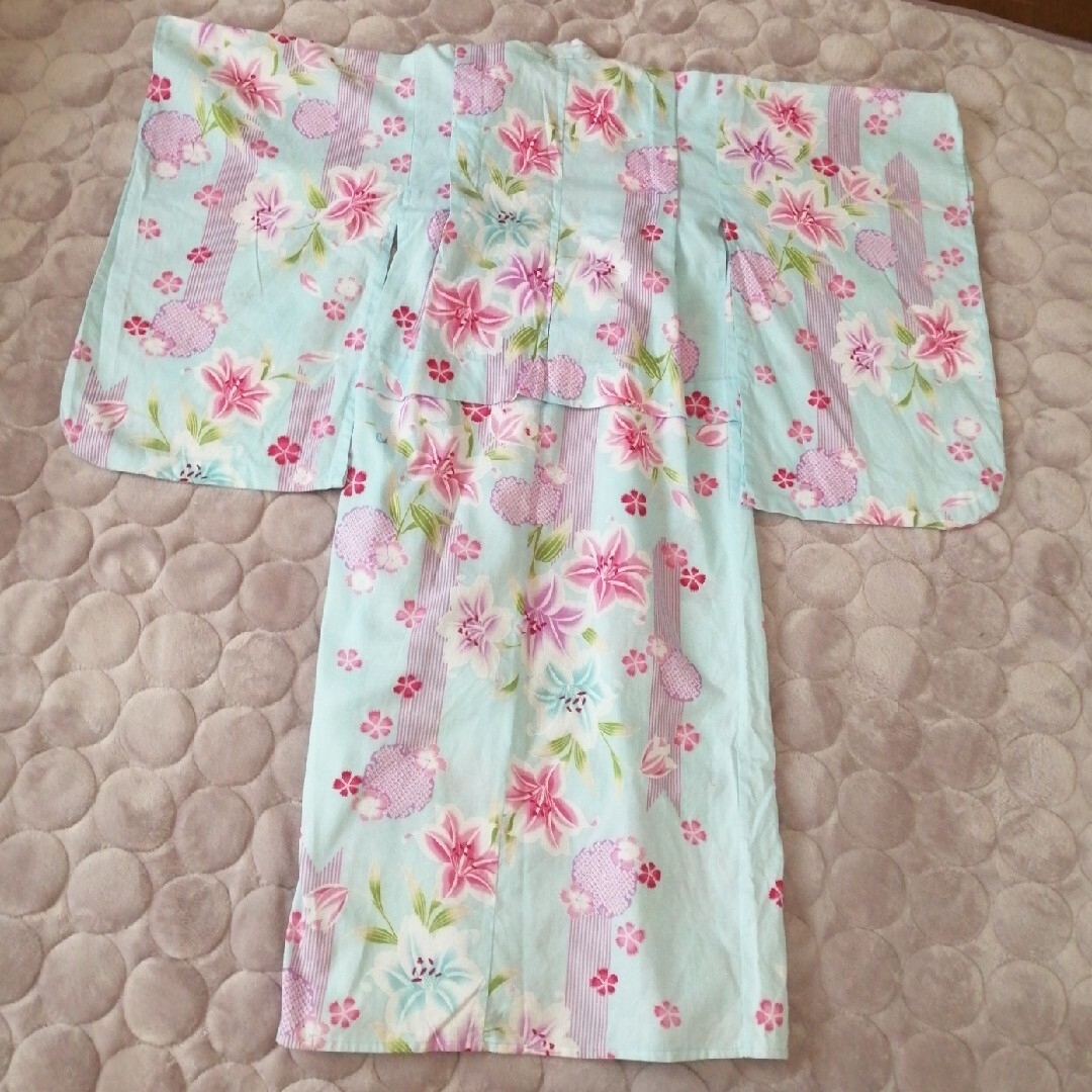 浴衣　女児　110 キッズ/ベビー/マタニティのキッズ服女の子用(90cm~)(甚平/浴衣)の商品写真