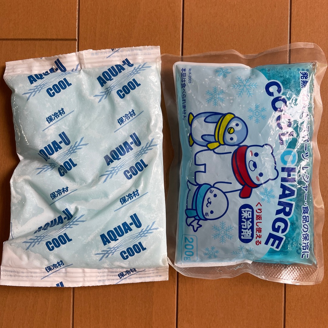 アイスノン 保冷剤 中サイズの通販 by Riko｜ラクマ