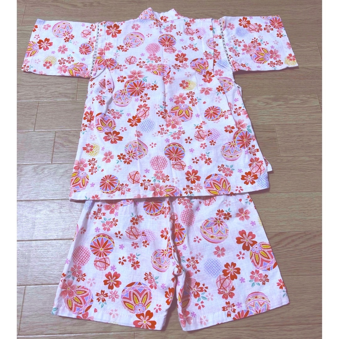 西松屋(ニシマツヤ)の甚平　女の子　110cm キッズ/ベビー/マタニティのキッズ服女の子用(90cm~)(甚平/浴衣)の商品写真