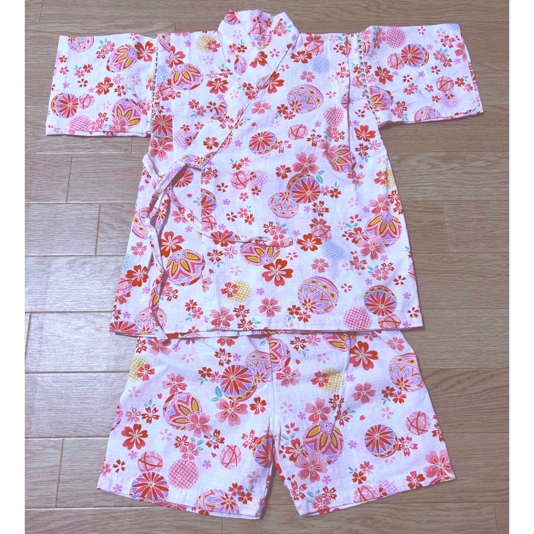 西松屋(ニシマツヤ)の甚平　女の子　110cm キッズ/ベビー/マタニティのキッズ服女の子用(90cm~)(甚平/浴衣)の商品写真