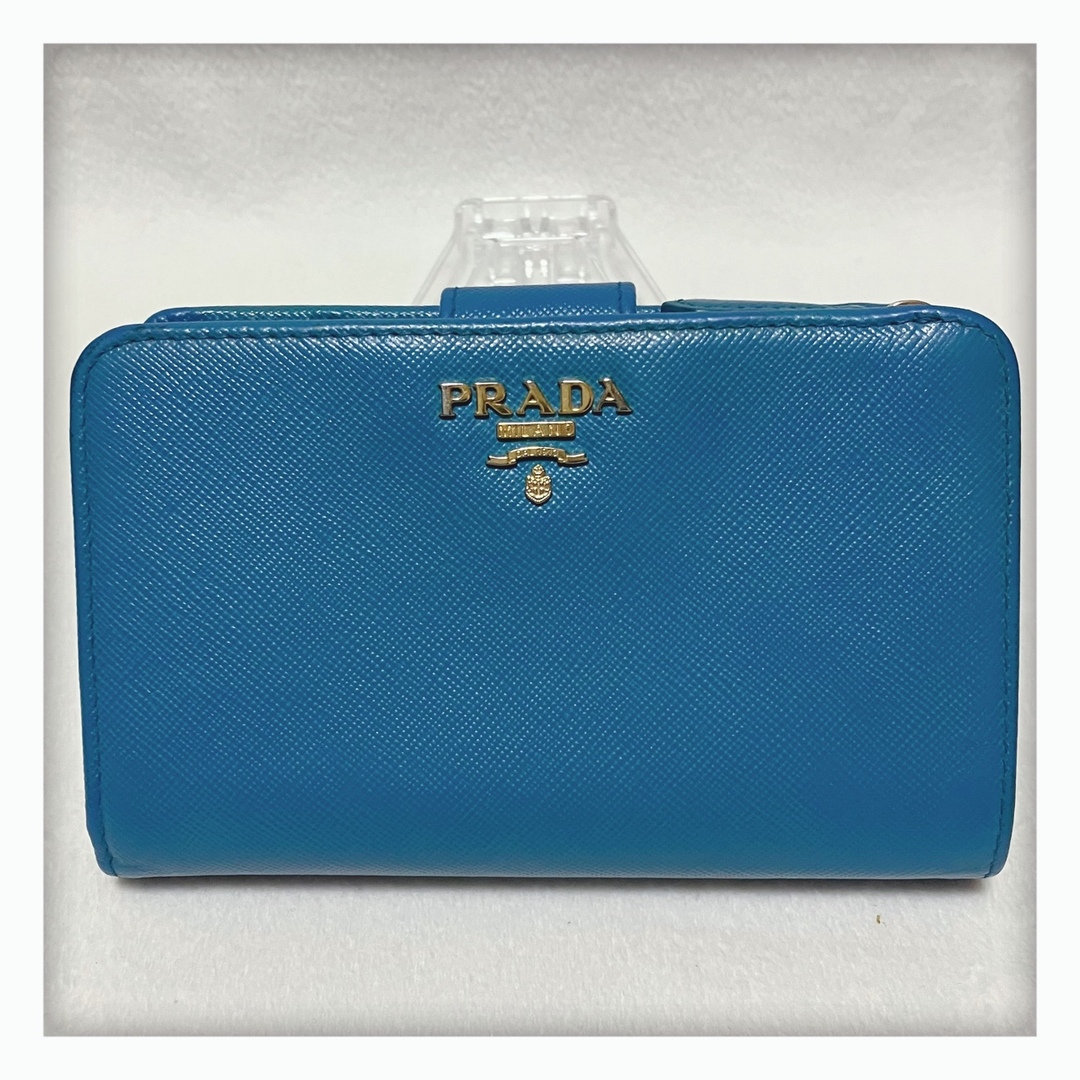 PRADA(プラダ)の【ゆう様専用】人気カラー✨ PRADA プラダ サフィアーノ 折り財布 ブルー レディースのファッション小物(財布)の商品写真