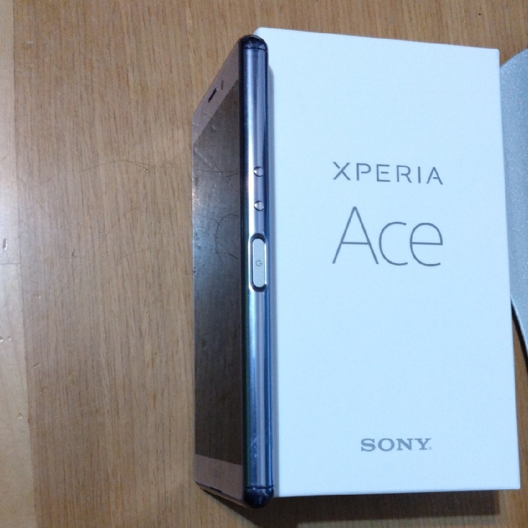 Xperia(エクスペリア)のSONY XPERIA Ace パープル J3173 楽天モデル（シムフリー） スマホ/家電/カメラのスマートフォン/携帯電話(スマートフォン本体)の商品写真