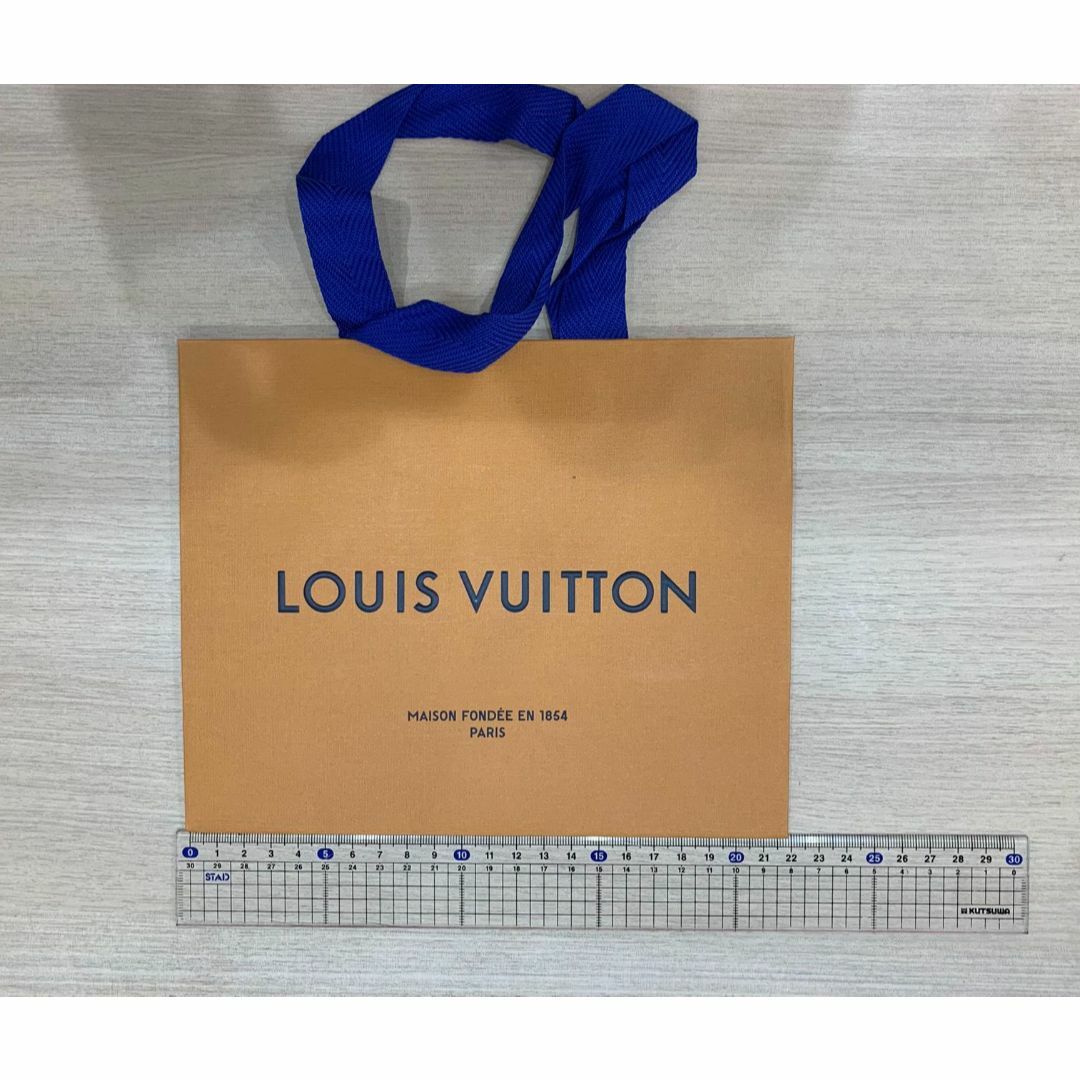 LOUIS VUITTON(ルイヴィトン)のLOUIS VUITTON ルイヴィトン LV 正規店ショッパー5枚セット インテリア/住まい/日用品のインテリア/住まい/日用品 その他(その他)の商品写真