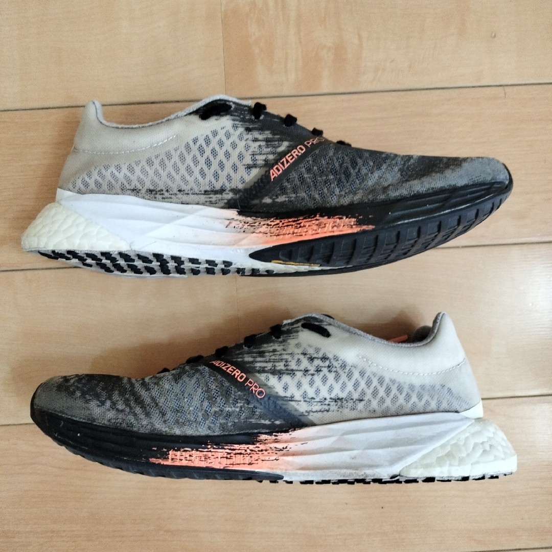 adidas(アディダス)のadidas adizero pro スポーツ/アウトドアのランニング(シューズ)の商品写真