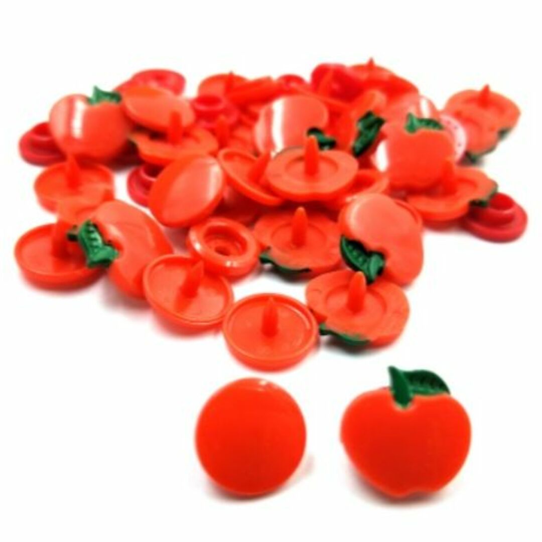 リンゴのスナップボタン　プラスチックスナップボタン　２０組 ハンドメイドの素材/材料(各種パーツ)の商品写真