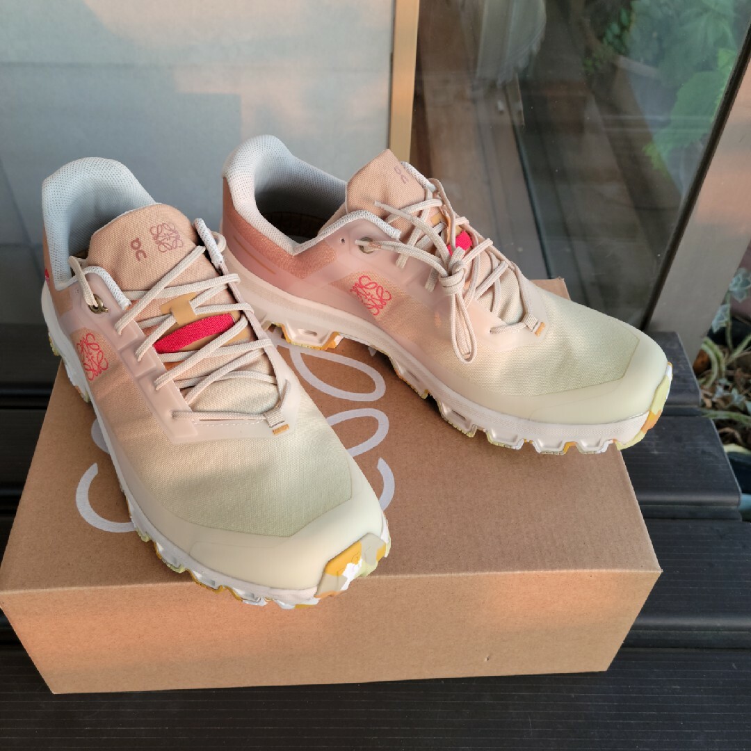 LOEWE - on LOEWE コラボレーションスニーカーの通販 by ぼに